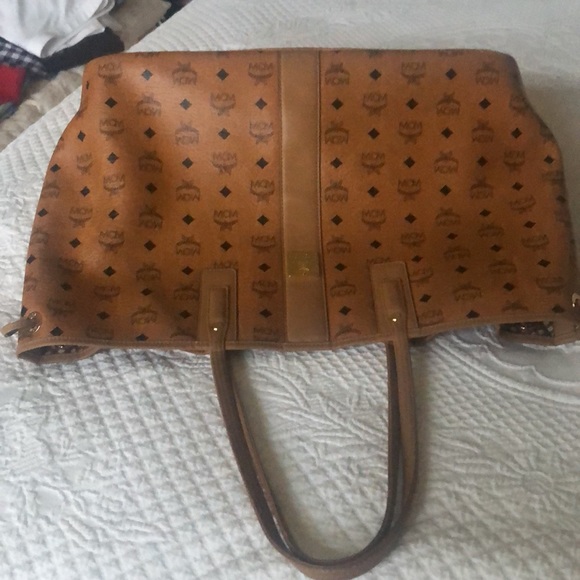 MCM large Shopper - Picture 2 of 7